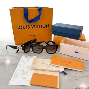 Louis Vuitton My LV Chain Square Sunglasses Z1566W Black Gold